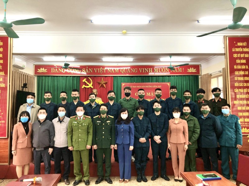 Phường Giếng Đáy, Cao Xanh, Hồng Gai gặp mặt tân binh và đón quân nhân xuất ngũ năm 2022